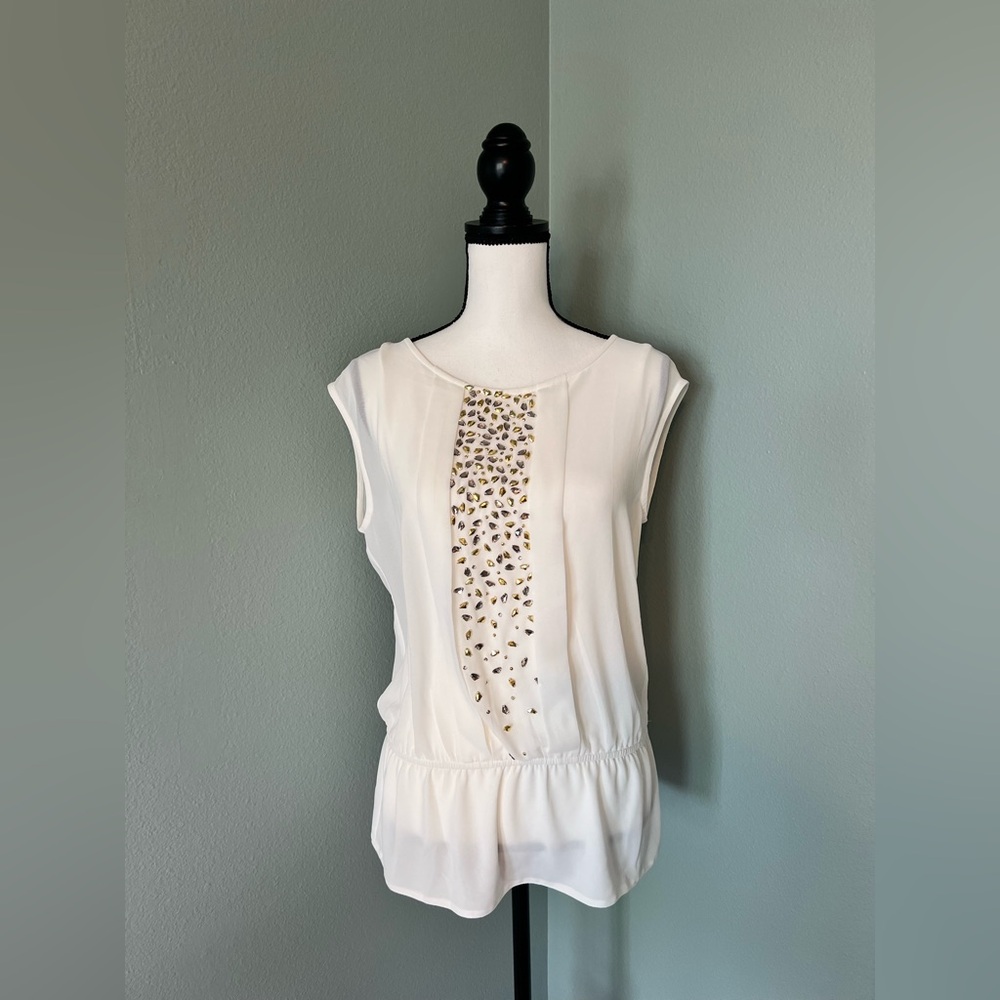 Cache Embellished Sleeveless Blouse in White